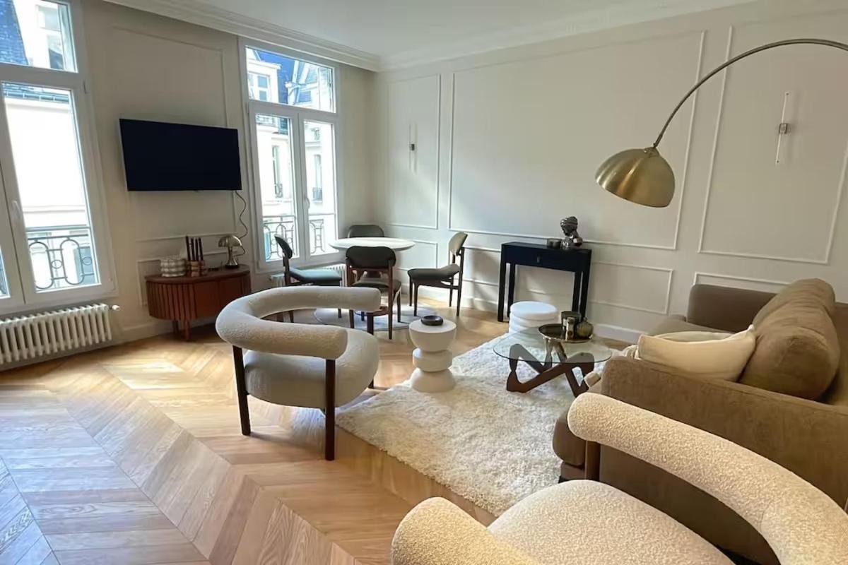 4p 1br - Fully Renovated With Ac - Champs-elysees * Parijs